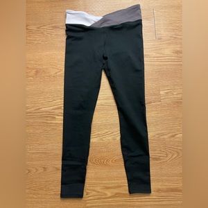 Fabletics Winn II Solid Powerhold Legging. Size: S